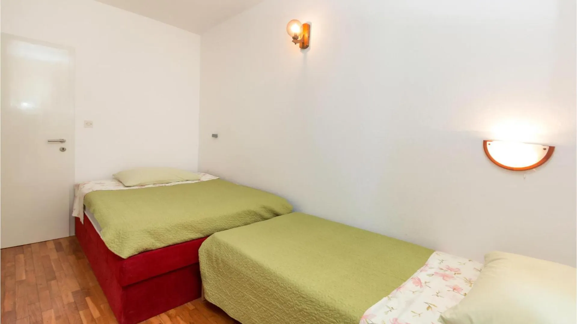 Stunning Apartment In Pula With Kitchen Κροατία